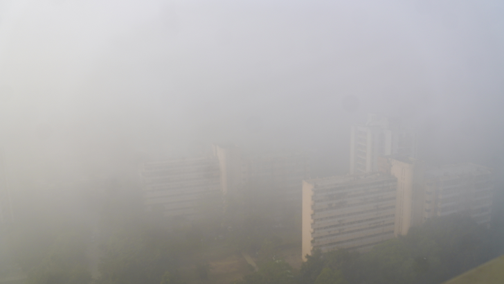 https://salarnews.in/public/uploads/images/newsimages/maannewsimage15122025_152115_Delhi fog.png